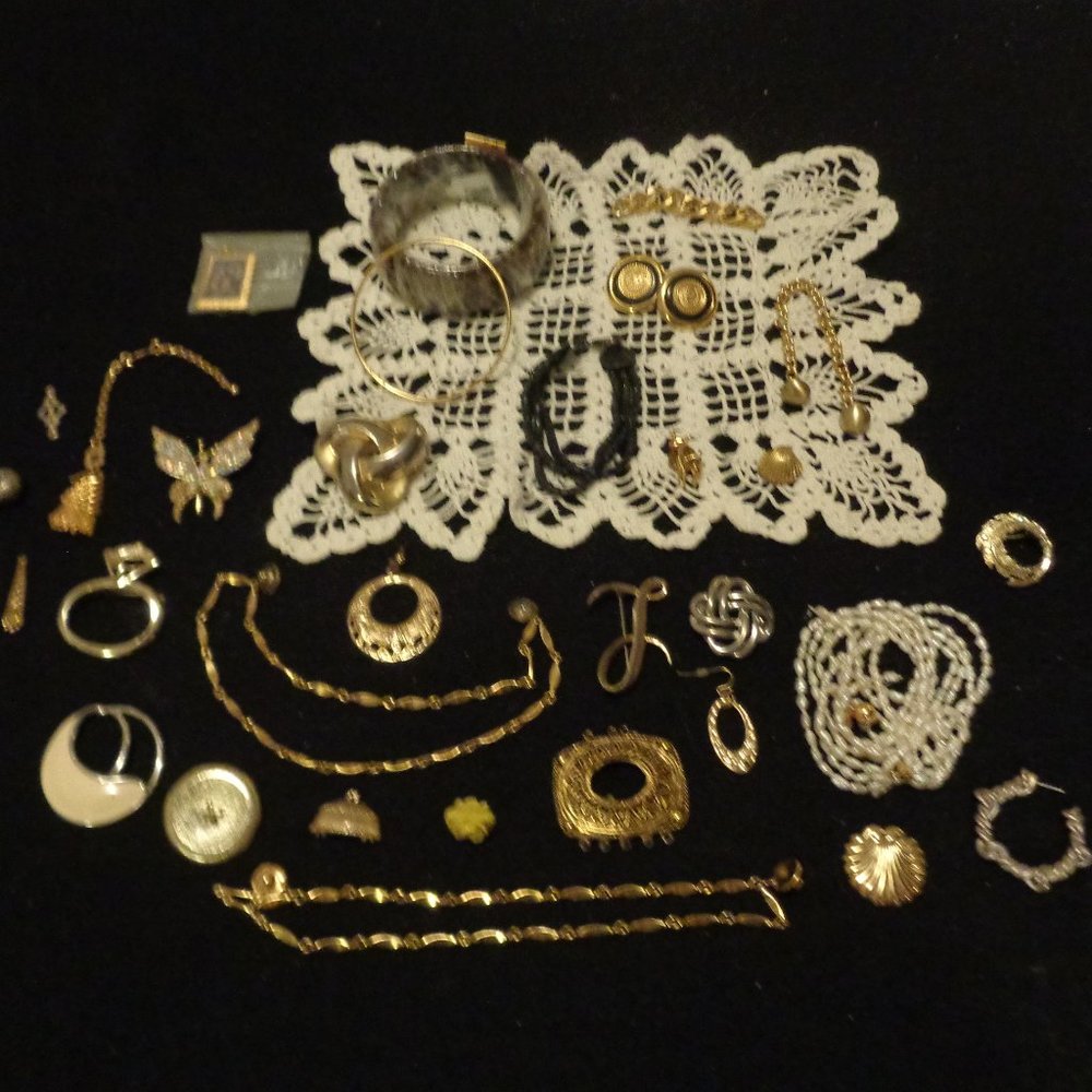 RETRO JEWELRY, PARTS PIECES CROCHET LOT